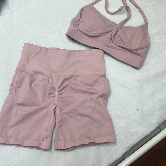 Oneractive Effortless Shorts - Picture 3 of 4